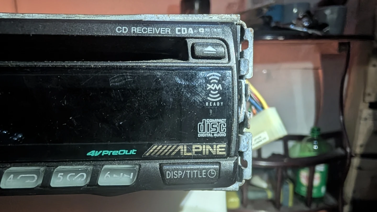 Alpine CDA-9825 CD Receiver - photo 2
