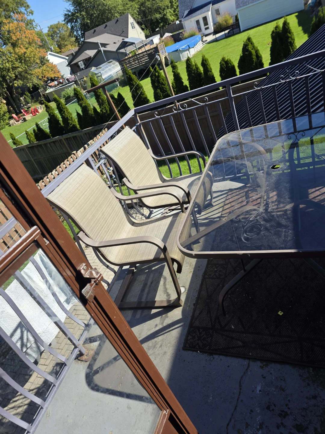 Free padio table and 4 chairs - photo 2