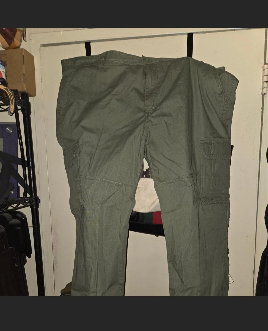 Atlantic Bay Cargo Trousers in a Men's W46 L29