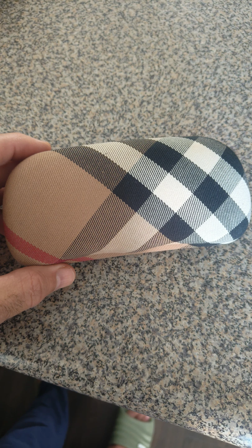 Burberry Sunglasses with Case - photo 2