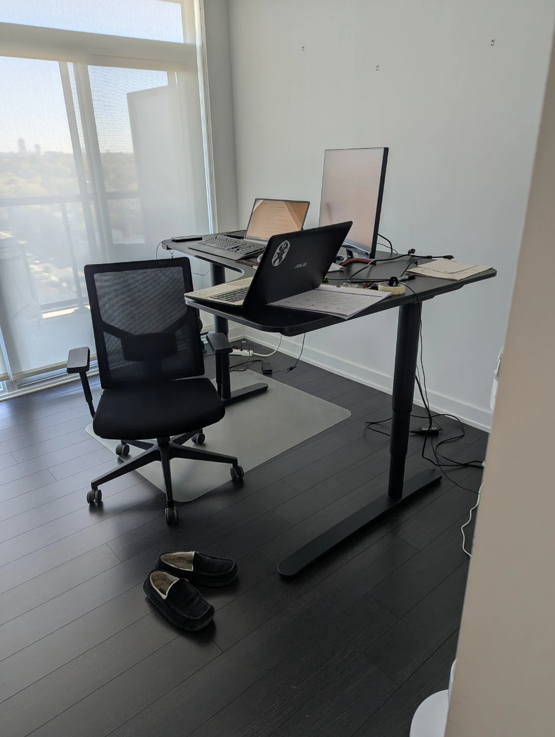 L-Shaped Sit Stand Desk - Bekant - photo 5