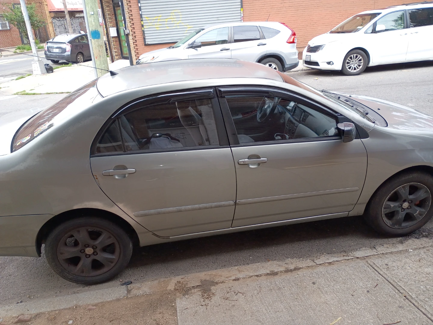 Toyota Corolla LE - photo 3