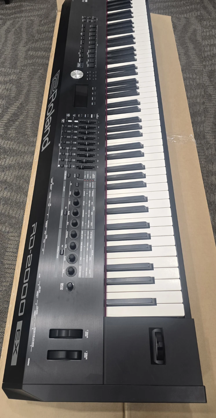 Roland RD-2000 EX Digital Stage Piano - photo 2
