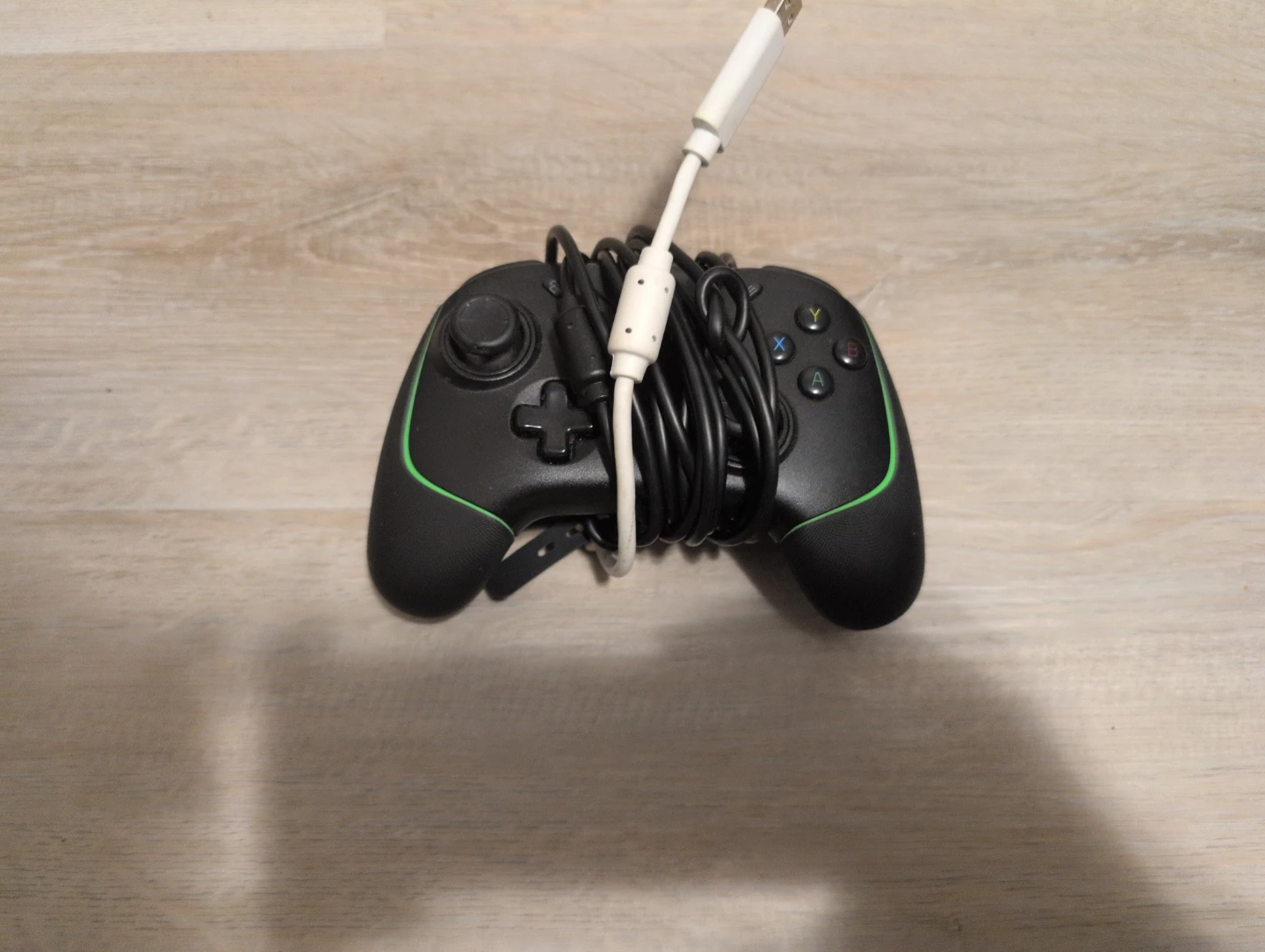 Razer Wolverine V2 Wired Gaming Controller - photo 2