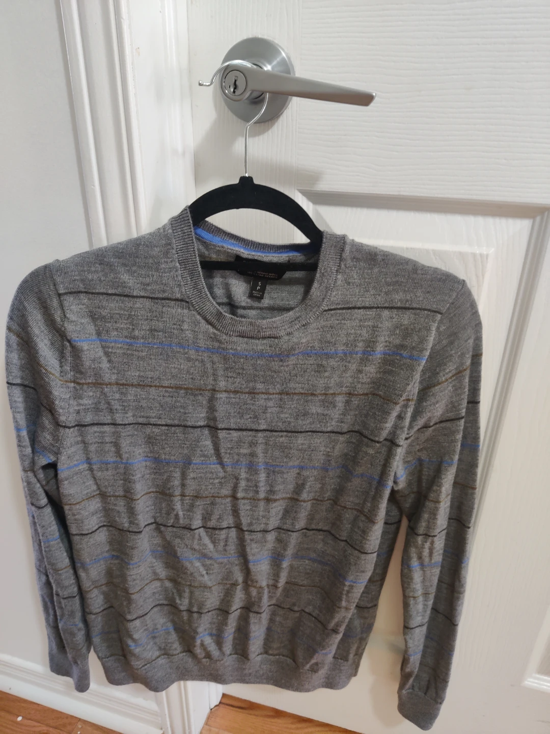 Assorted Men's Shirts and Sweater Bundle - photo 3