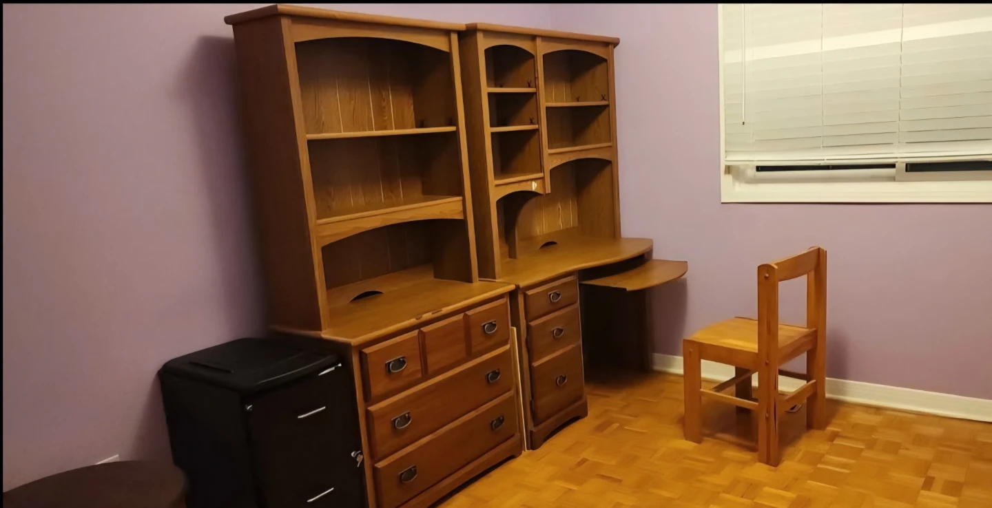 Oak Finish Computer Desk with Hutch