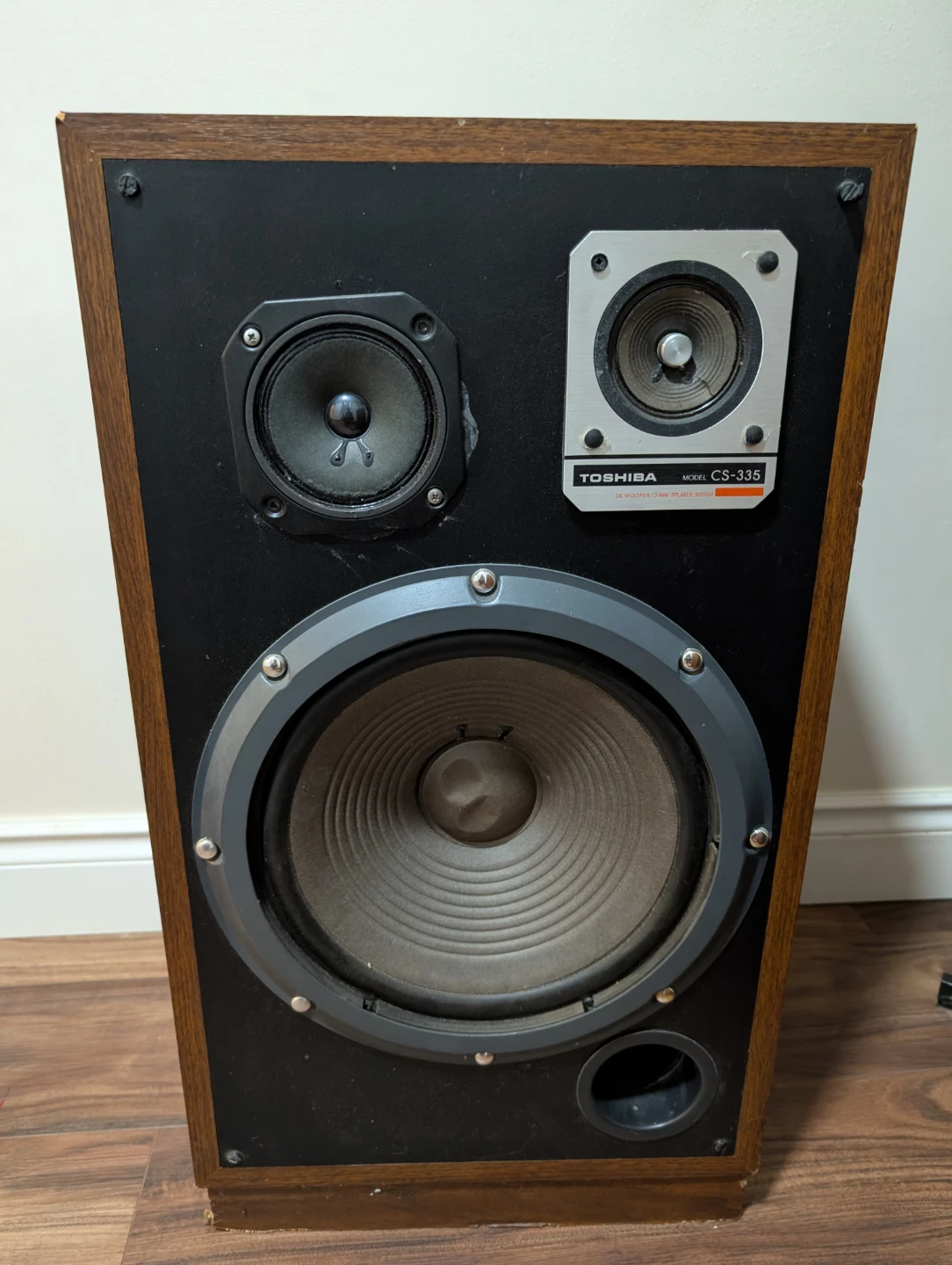 Pair of Vintage Toshiba CS-335 Speakers