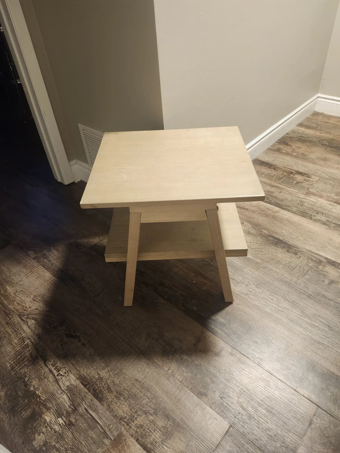 Light Wood End Table - photo 2