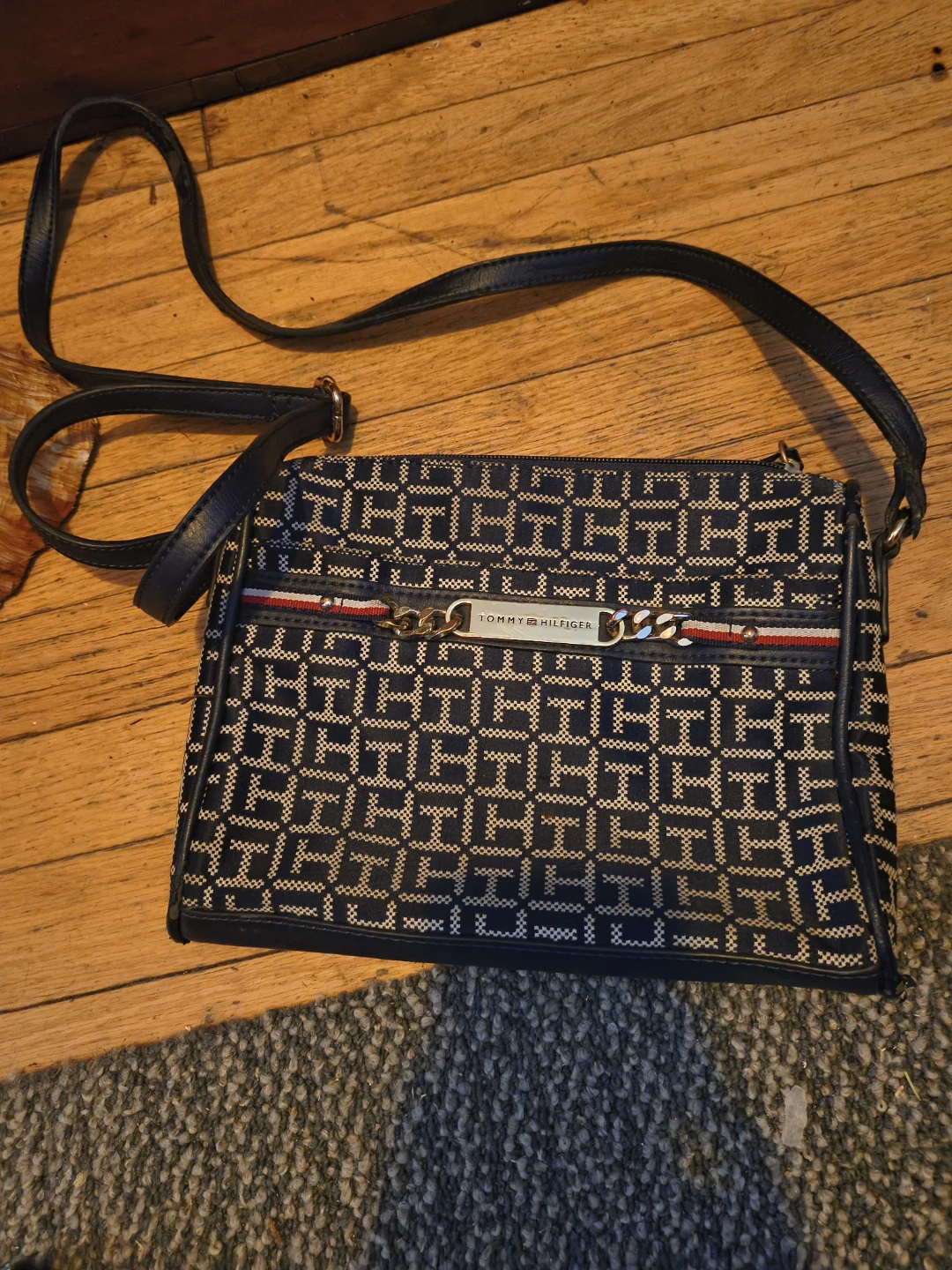 Tommy Hilfiger Monogram Crossbody Bag - photo 3