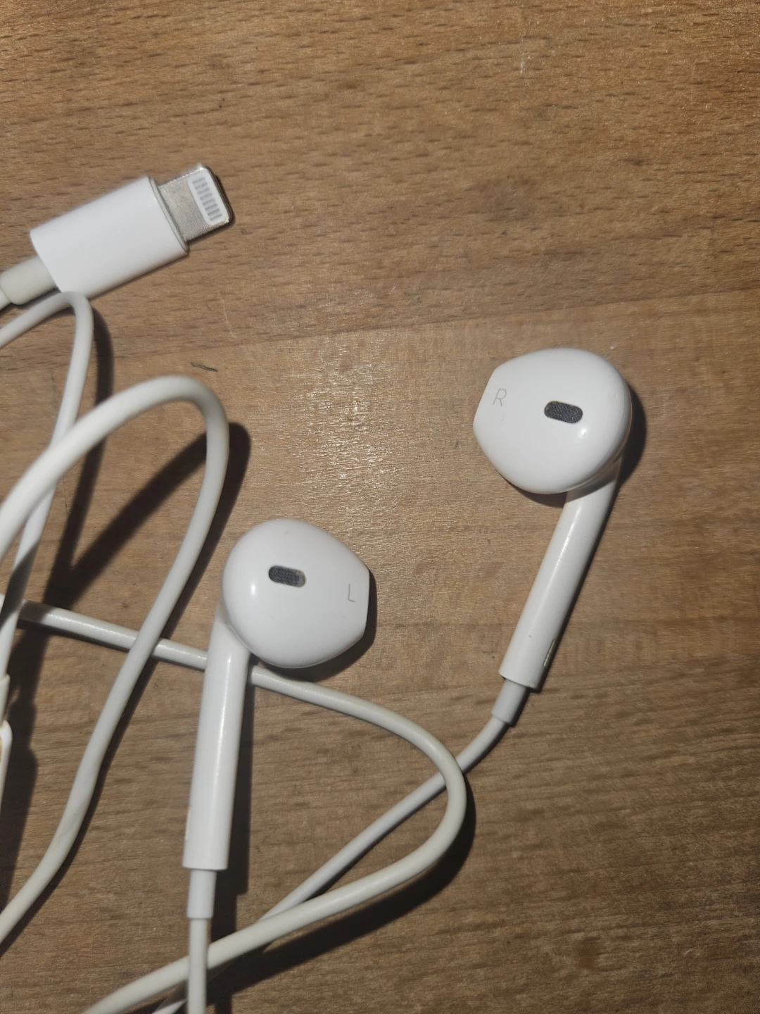 Apple EarPods with Lightning Connector - photo 3