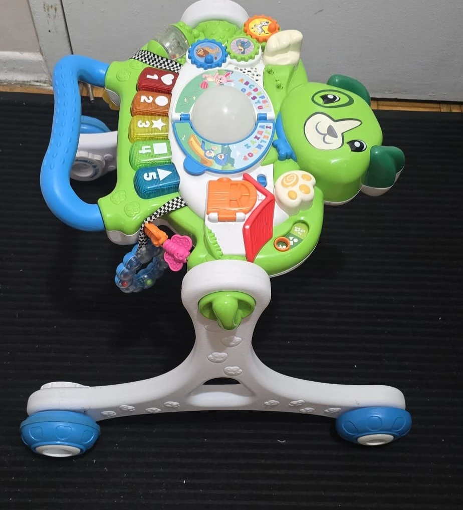 LeapFrog Scout's Get Up and Go Walker