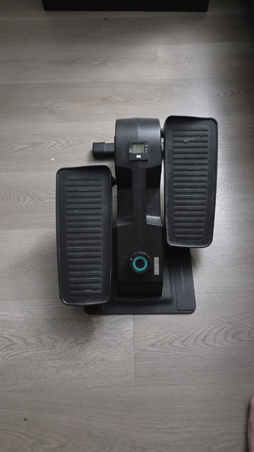 Cubii Jr2 Under Desk Elliptical