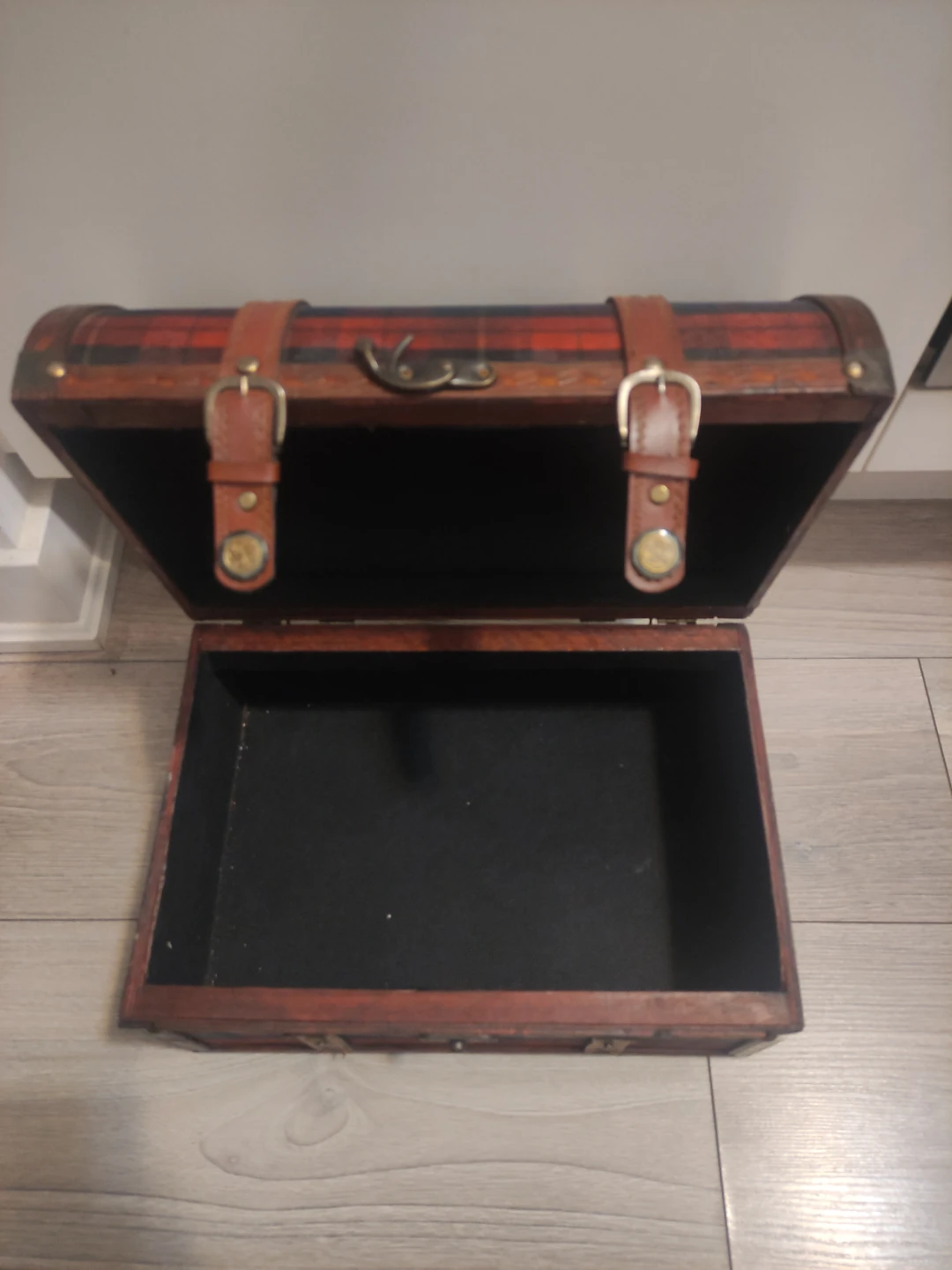 Vintage Style Storage Treasure Chest #halloween - photo 2