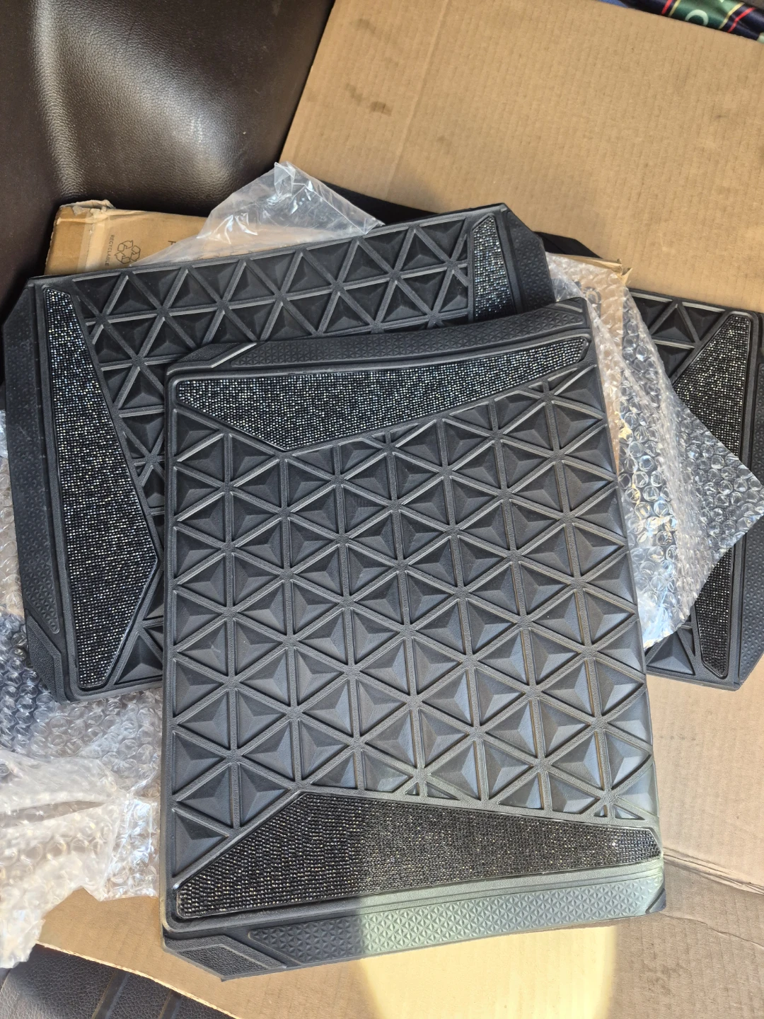 Black Universal Car Floor Mats