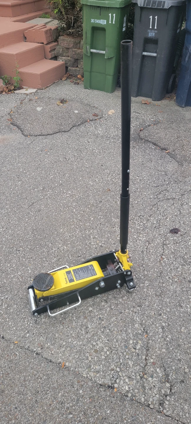 VEVOR 2000kg Hydraulic Floor Jack - photo 3