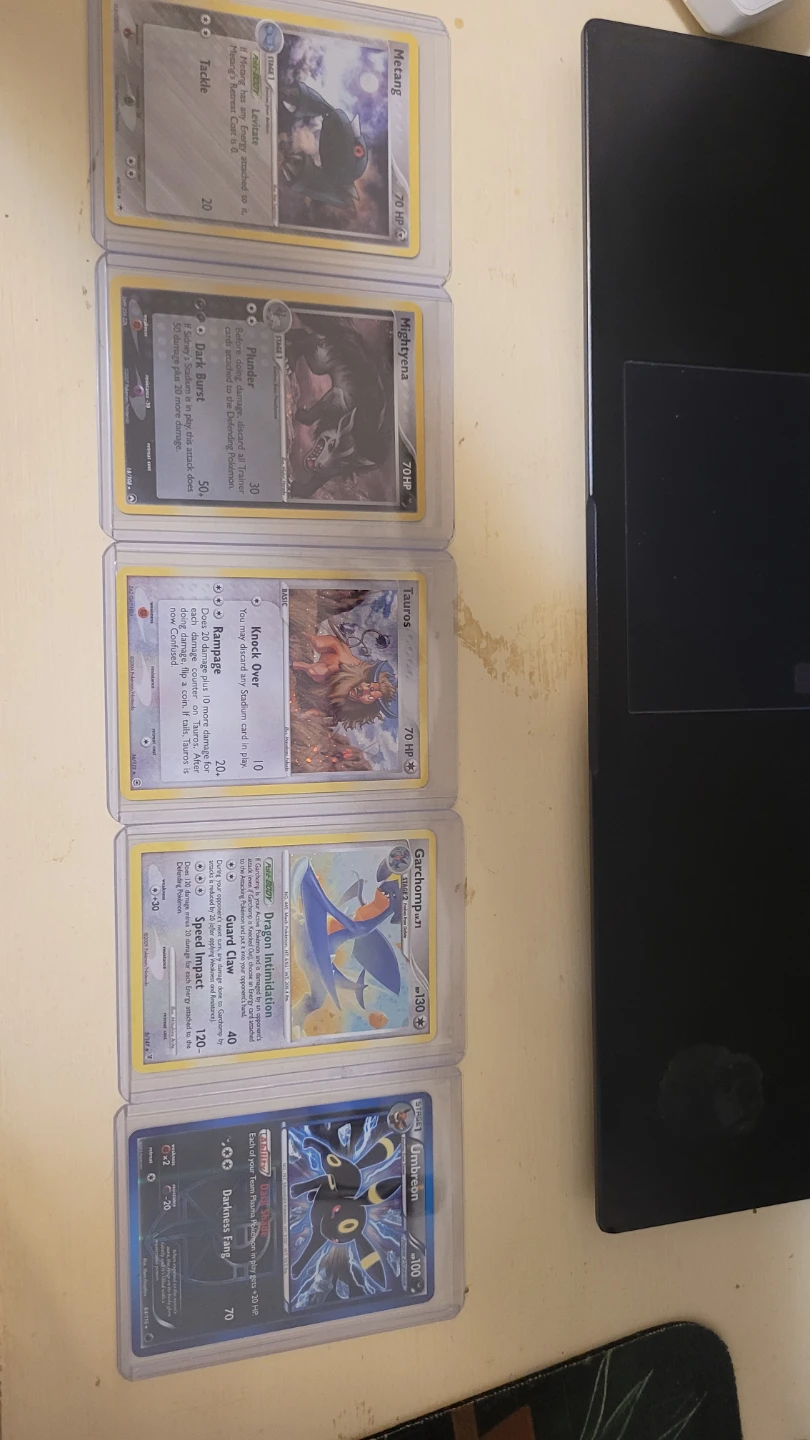 Set of 5 Assorted Pokemon Trading Cards