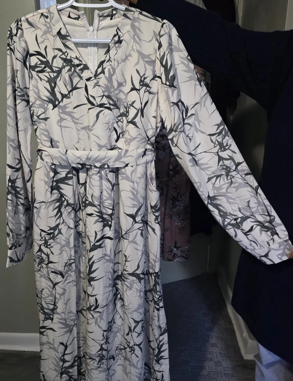 Bamboo Leaf Print Long Sleeve Maxi Dress
