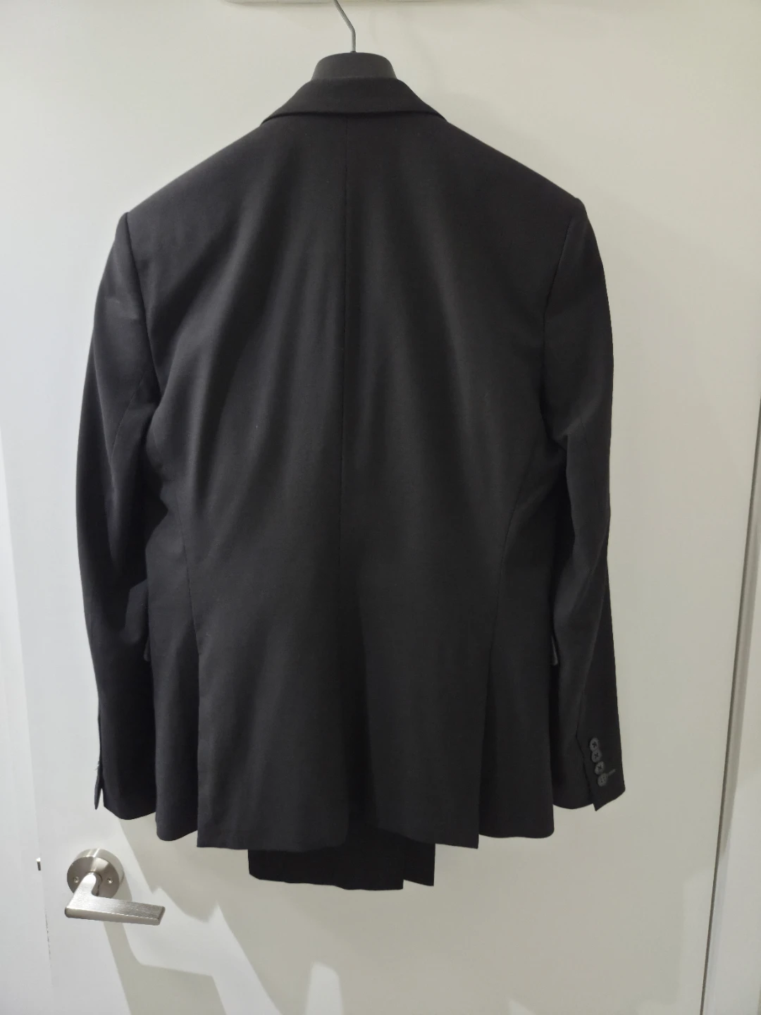 RW&CO. Tailored Fit Black Suit with Pants - photo 3