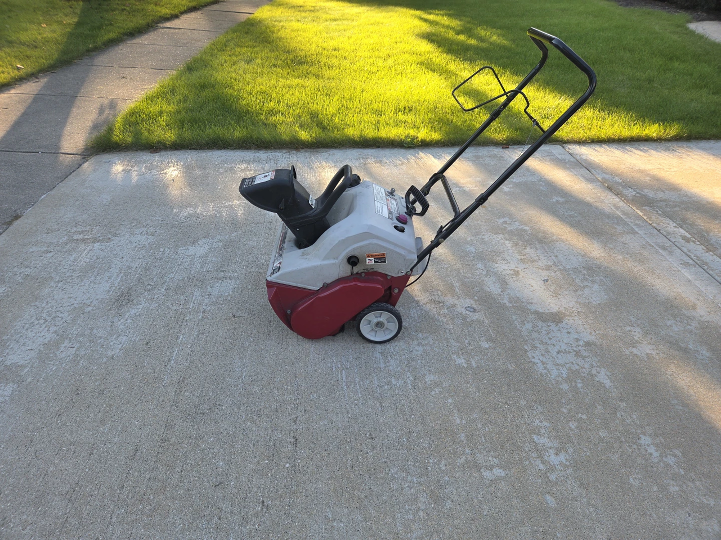 White Outdoor 5.5 HP 2 cycle 21" - photo 3