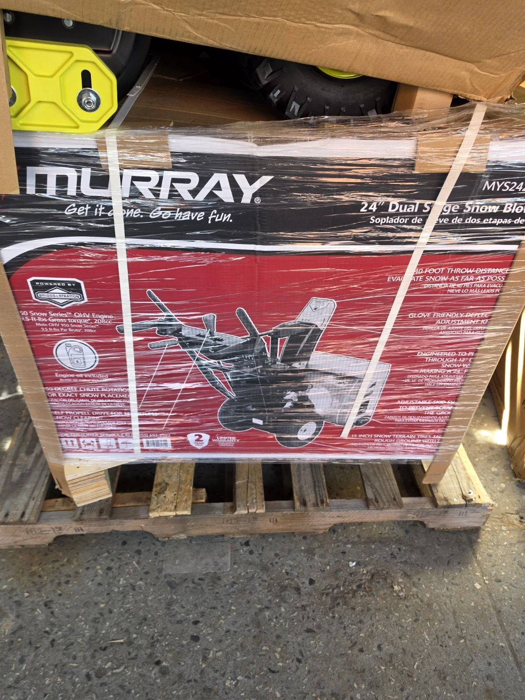 New Murray 24-inch 2-Stage Gas Snow Blower - photo 2