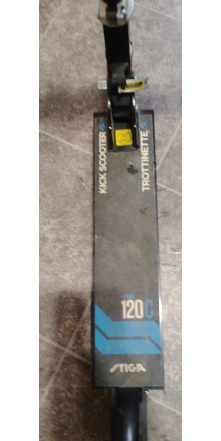 Foldable Kids Kick Scooter $10 - photo 2