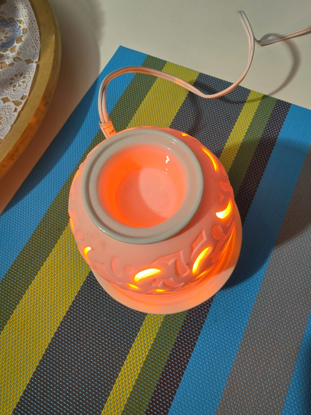 White Ceramic Electric Oil/Wax Warmer Bowl, Wall Plug-In - photo 2