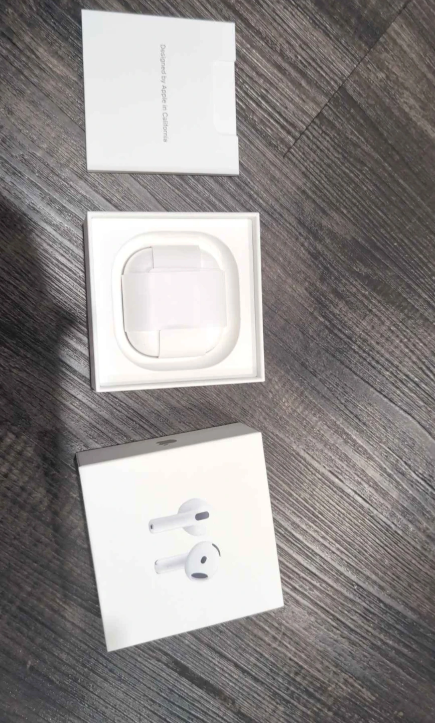 Apple AirPods 5th gen - photo 3