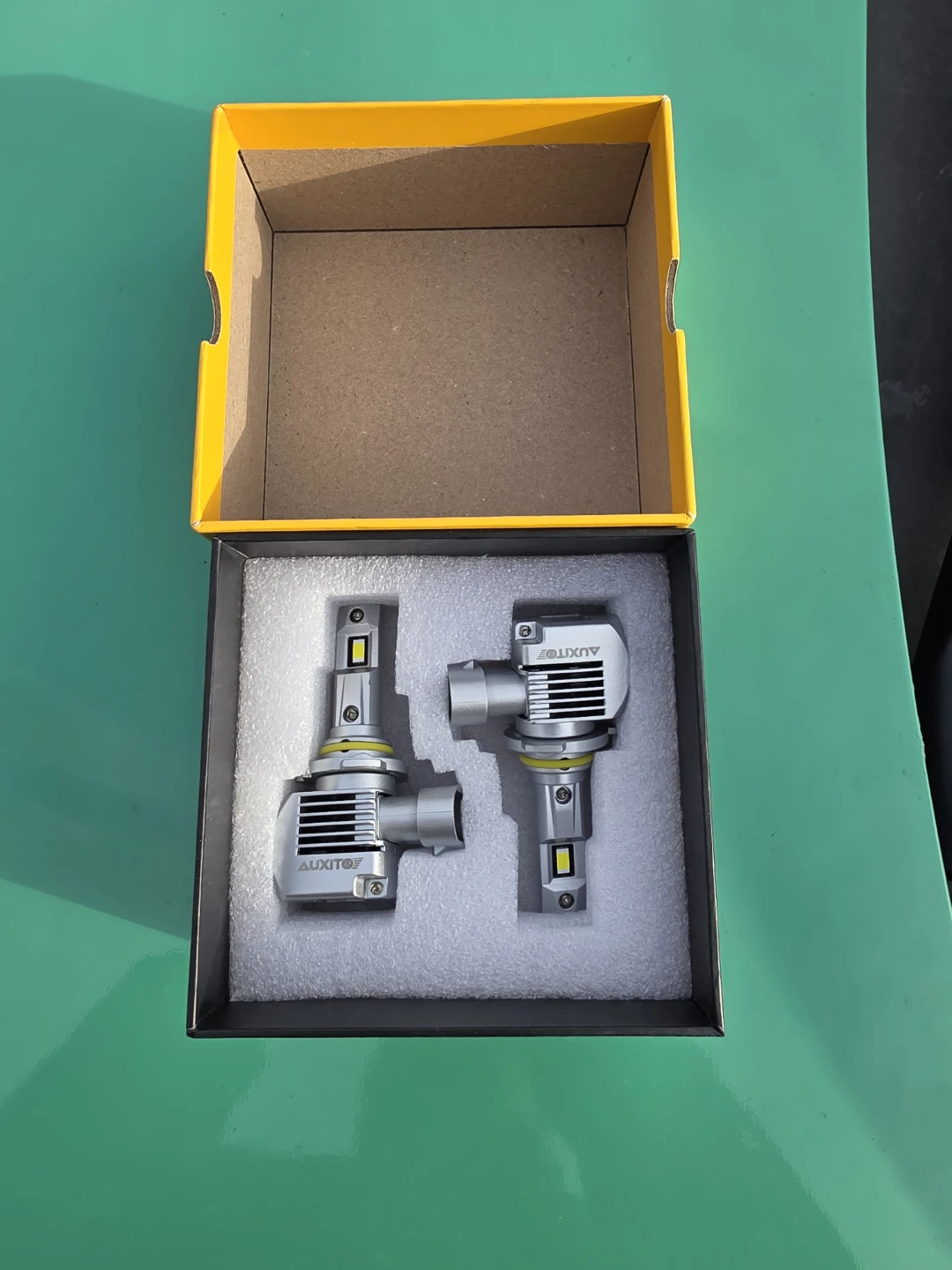 AUXITO Q16 LED Headlight Bulbs - photo 2