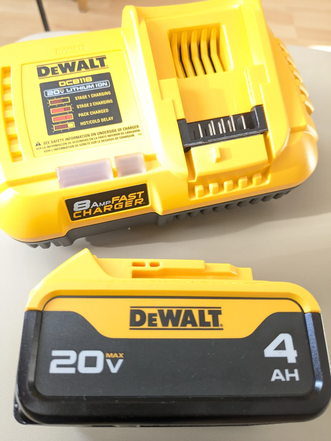 20V Max DeWalt 4AH - FAST CHARGING Starter Kit