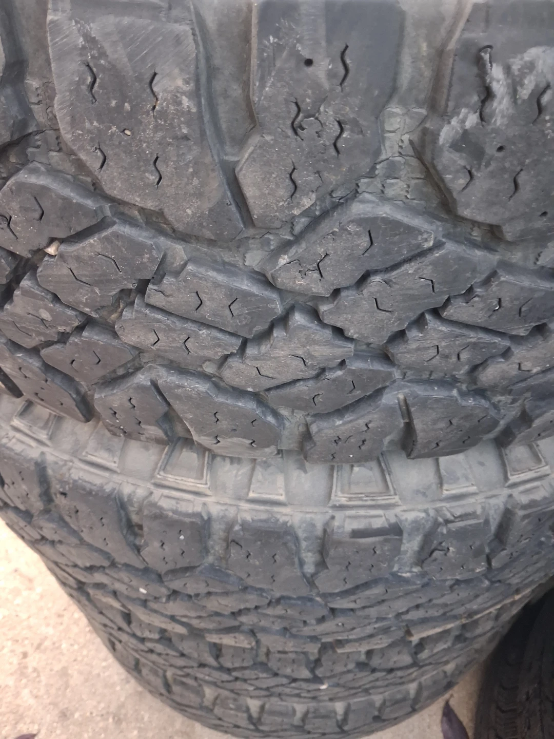 LT275/65R20 All-Terrain Tires