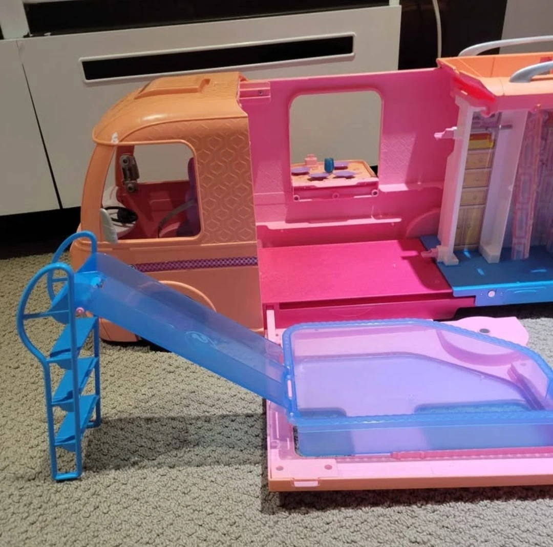 Barbie Dreamcamper Vehicle Playset - photo 4