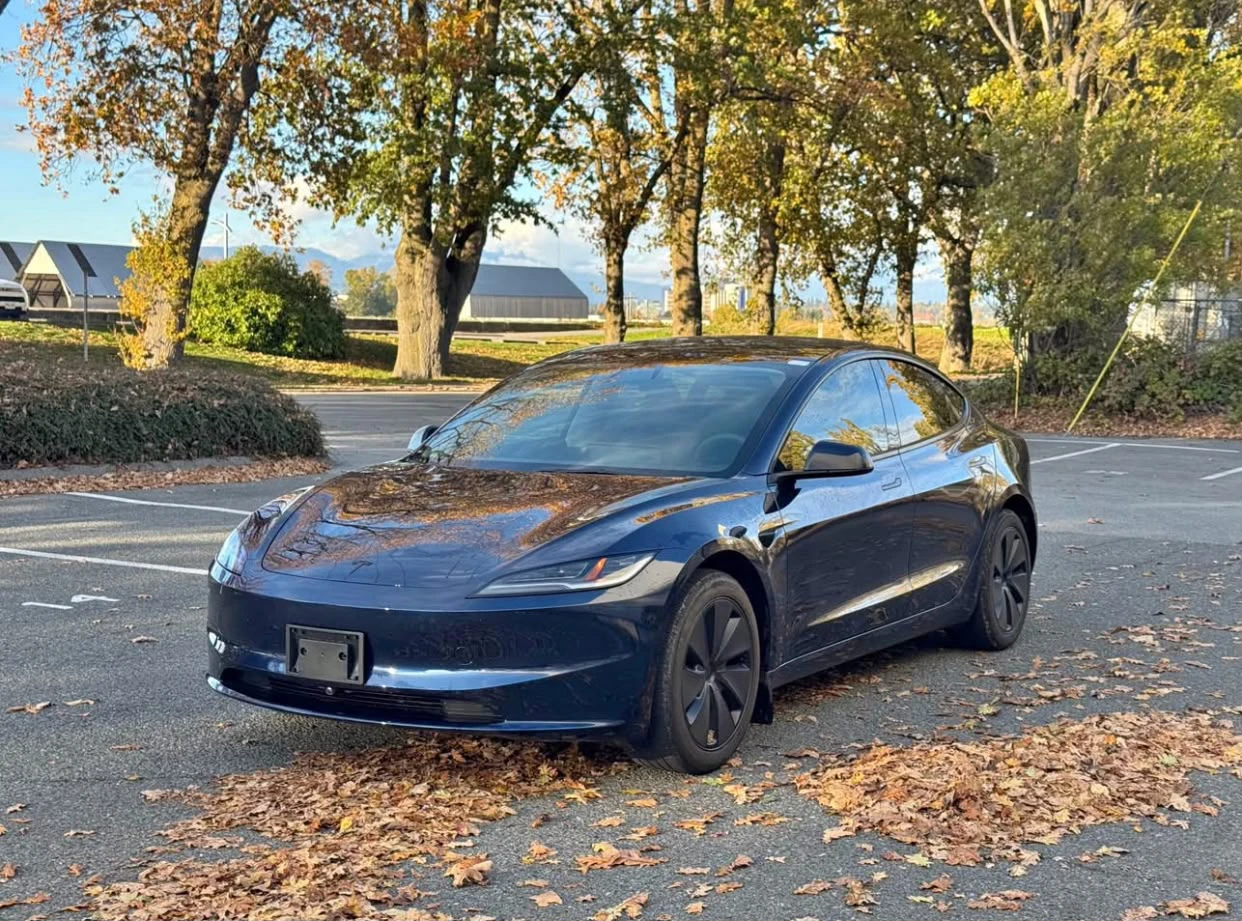 2026 Tesla Model 3 - photo 2