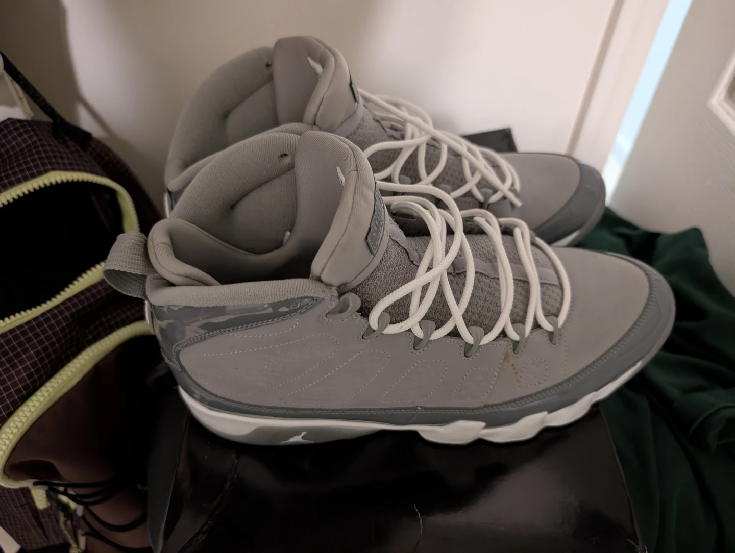 Air Jordan 9 Cool Grey Sneakers