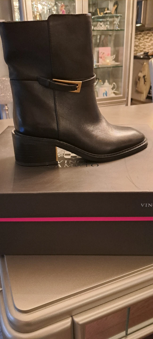 Vince Camuto Black Leather Boots 7 1/2  rand new - photo 2