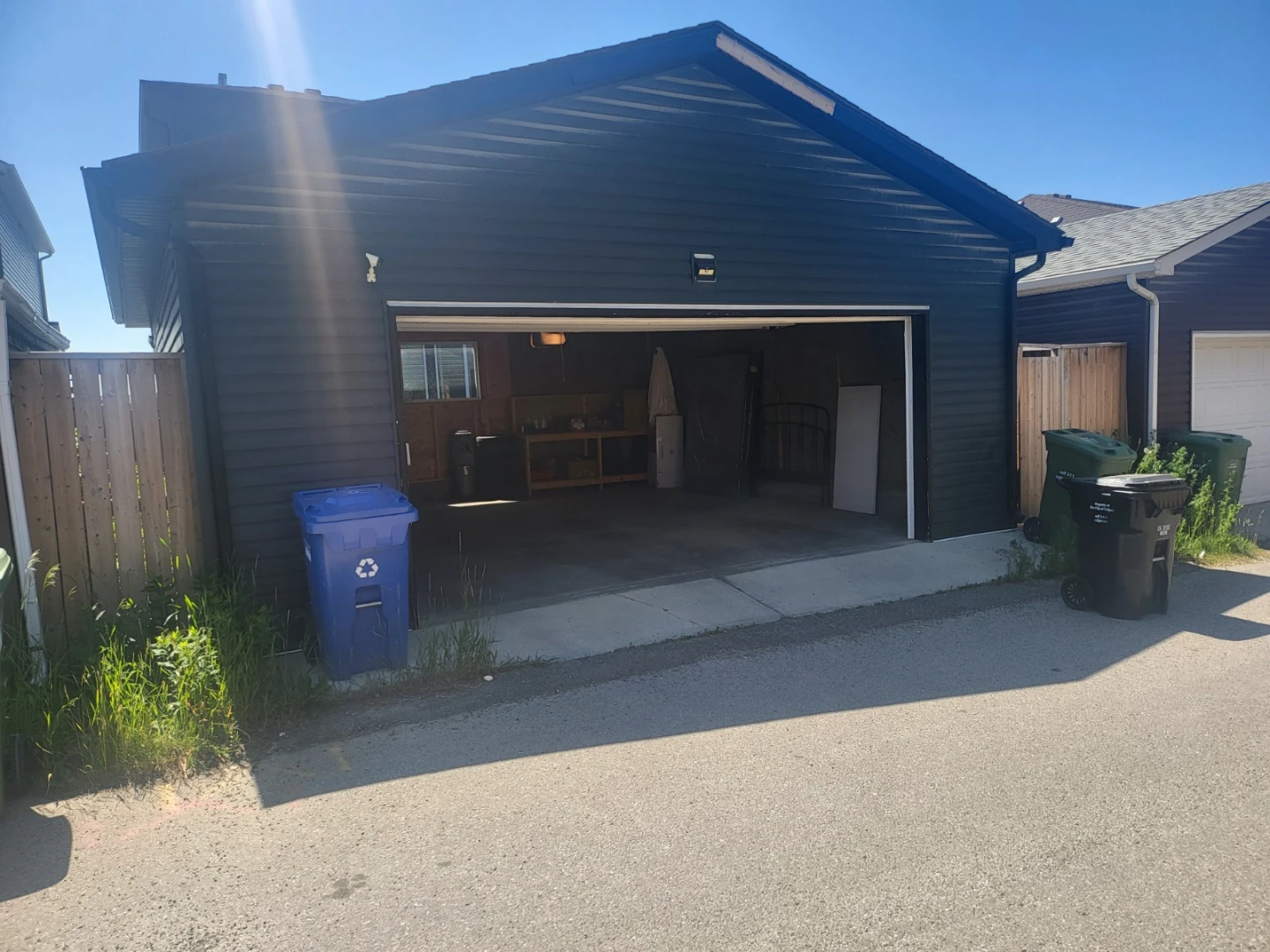 Oversized Double Garage for Rent in Evanston NW — $430/month