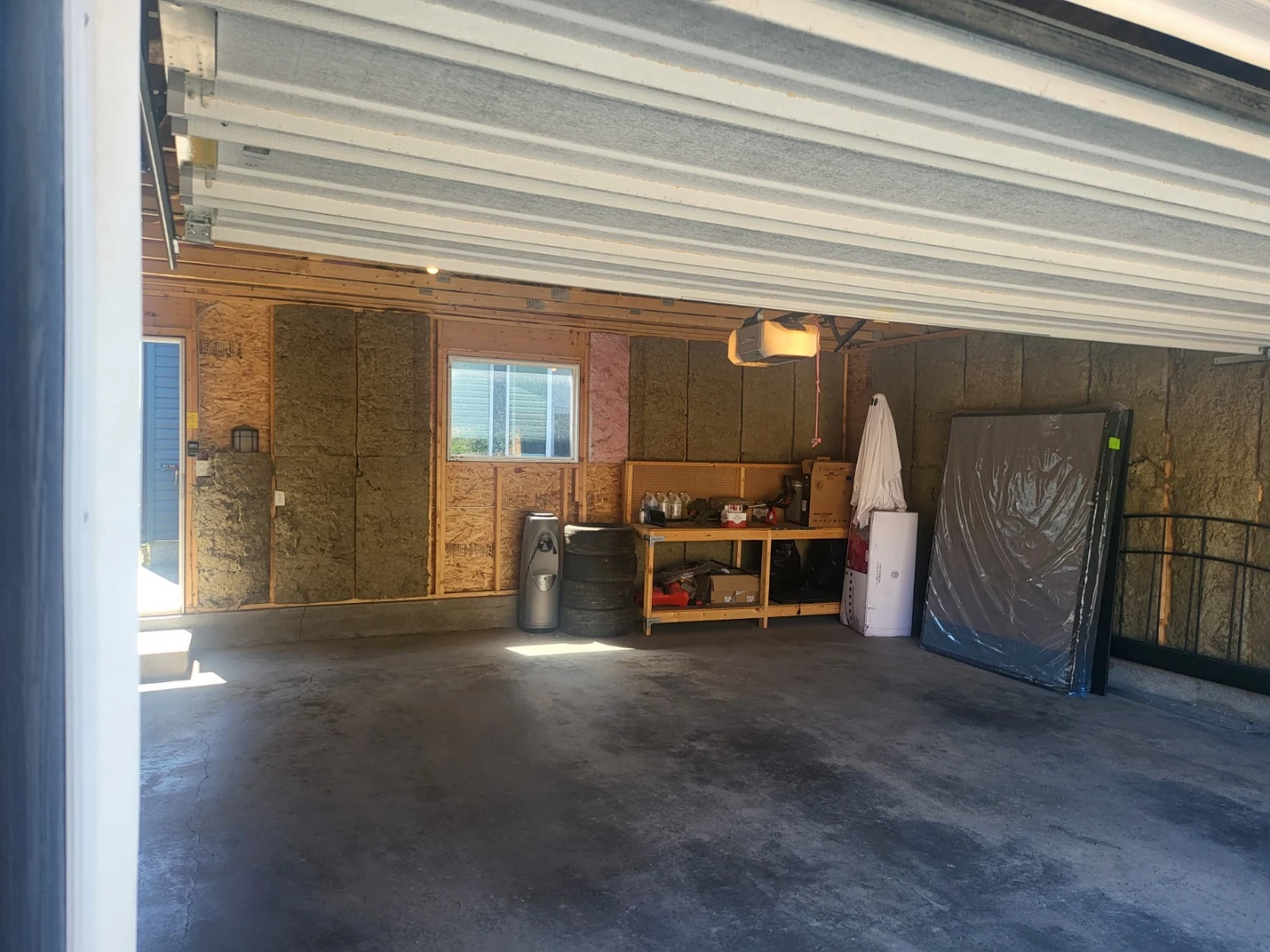 Oversized Double Garage for Rent in Evanston NW — $430/month - photo 2