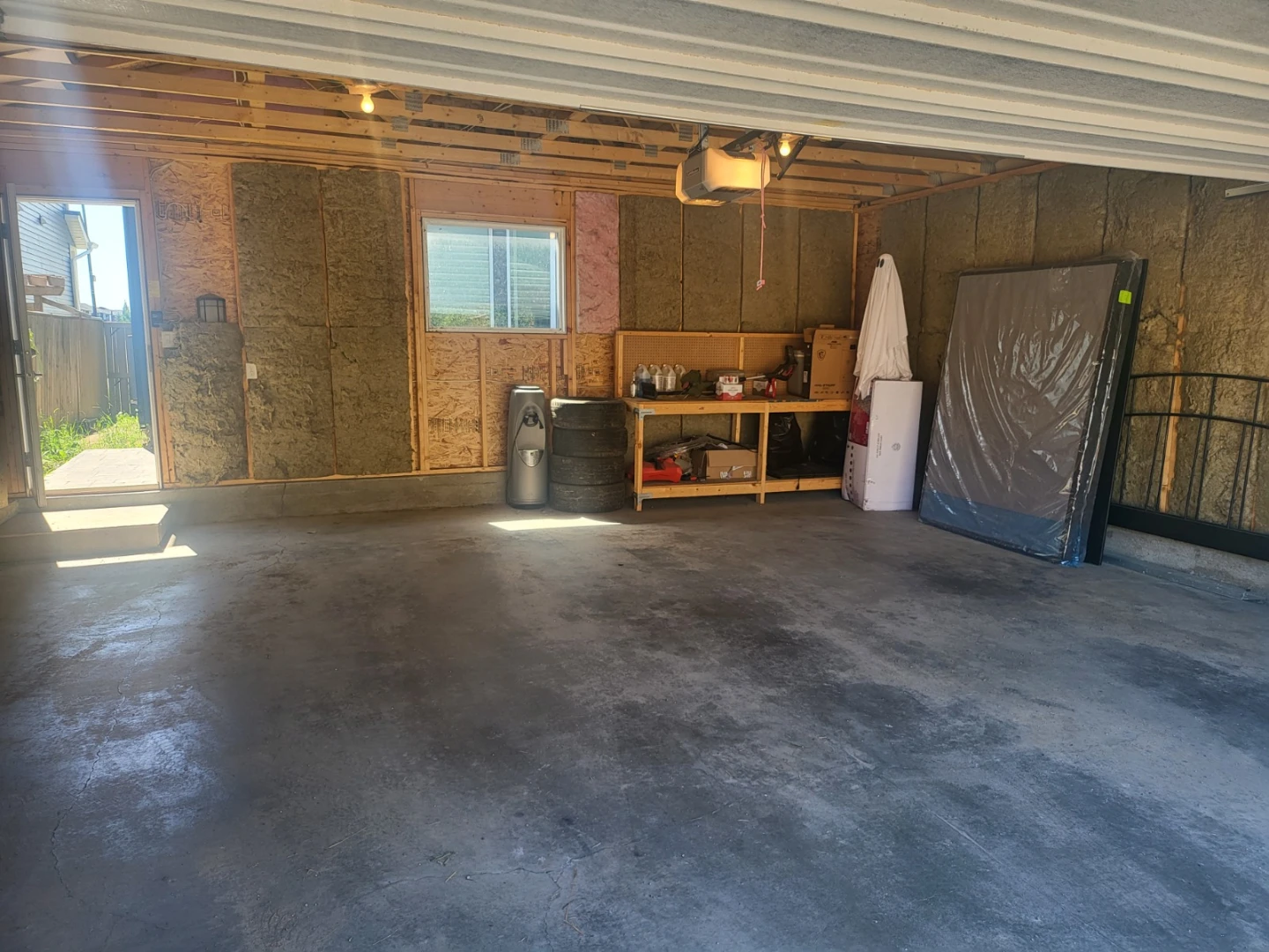 Oversized Double Garage for Rent in Evanston NW — $430/month - photo 3