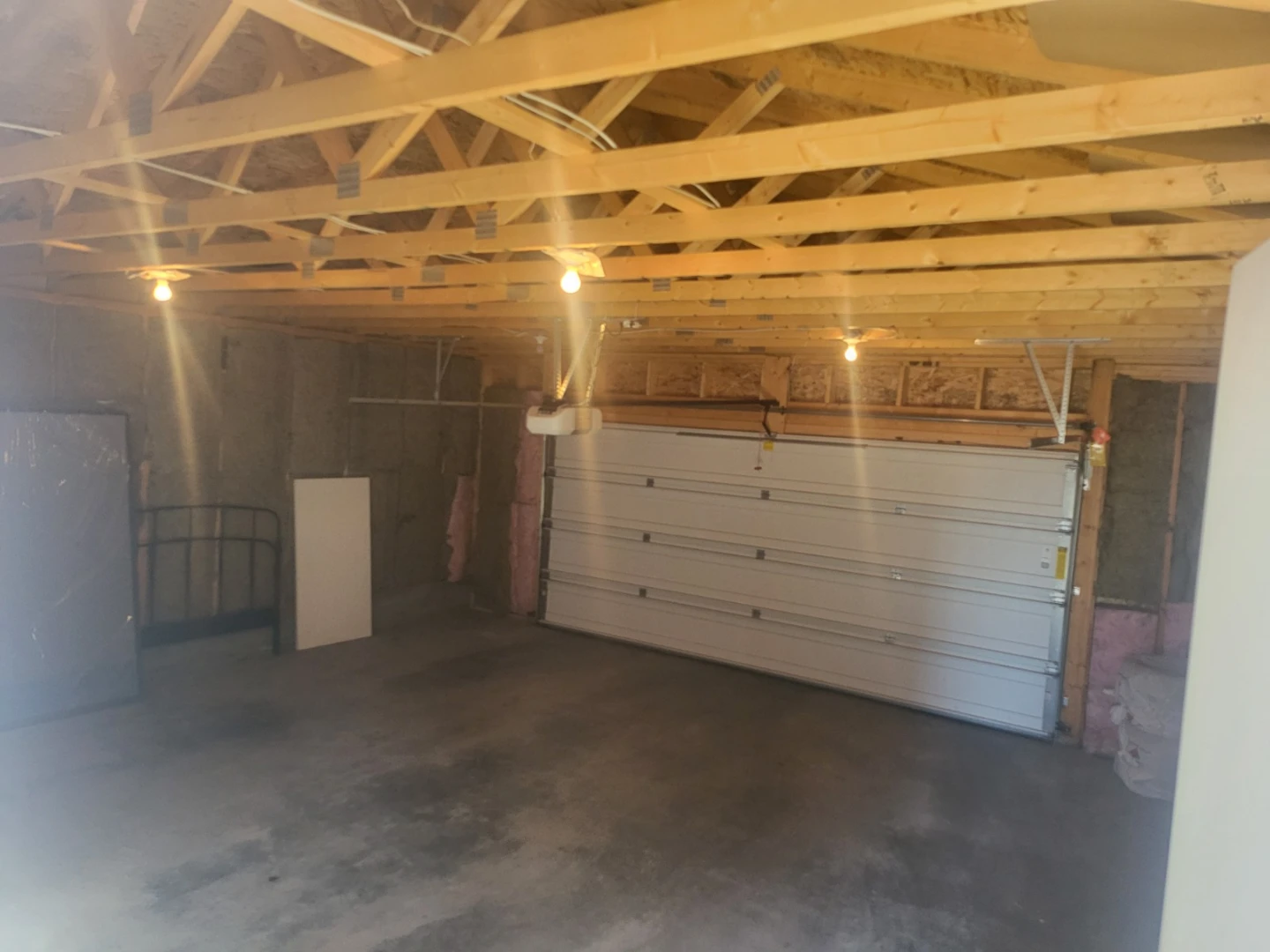 Oversized Double Garage for Rent in Evanston NW — $430/month - photo 5