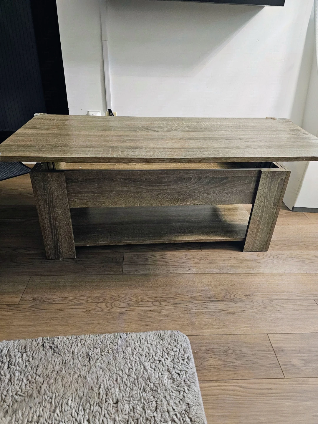 Lift-Top Coffee Table