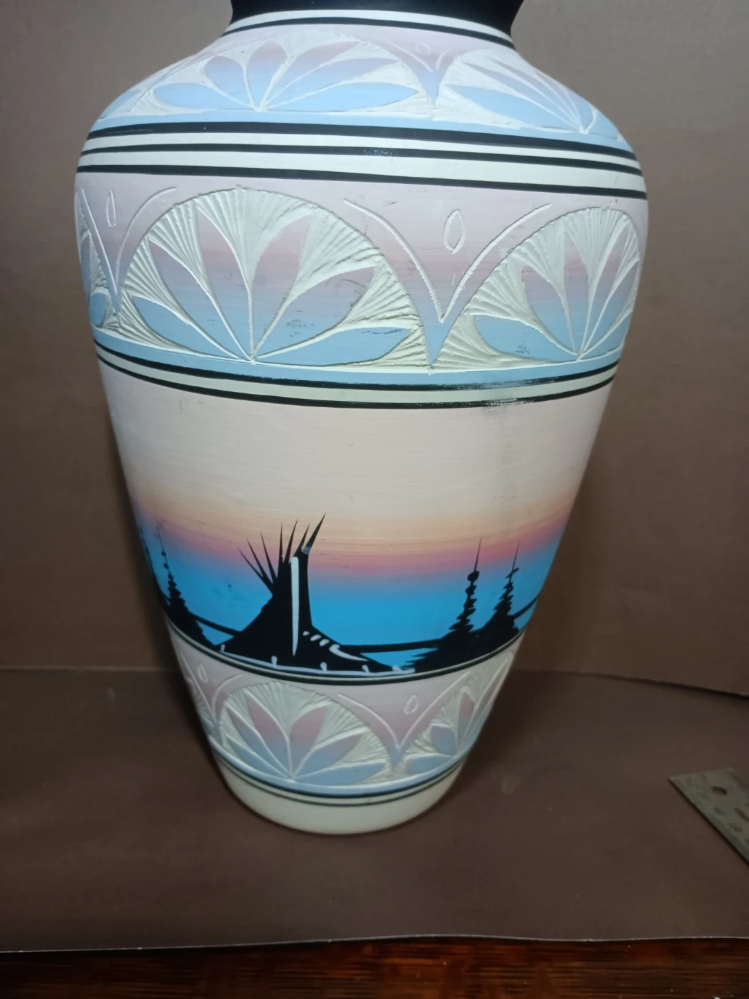 Sally Dineh Hand-Painted Decorative Vase - photo 4