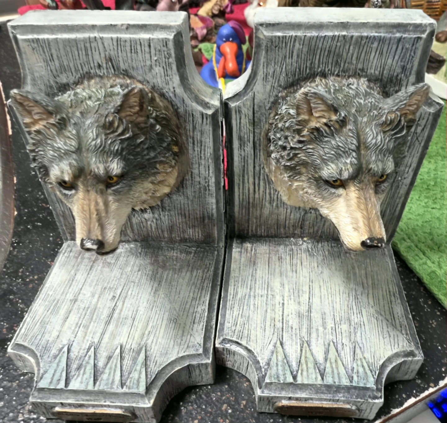 Wildlife Animal Range Wolf Bookends - photo 2
