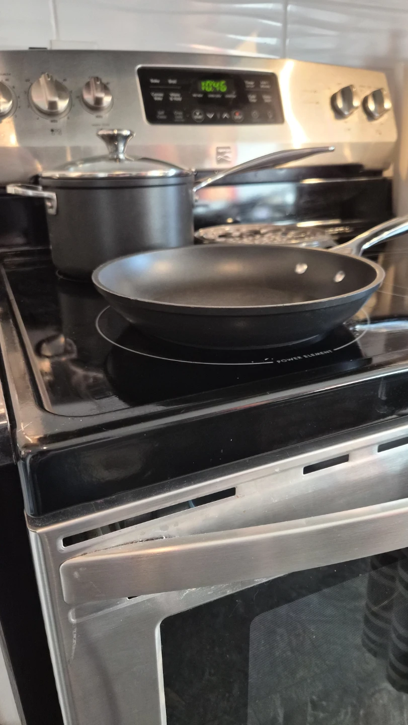 Le Creuset 2 piece Toughened Non-Stick pro