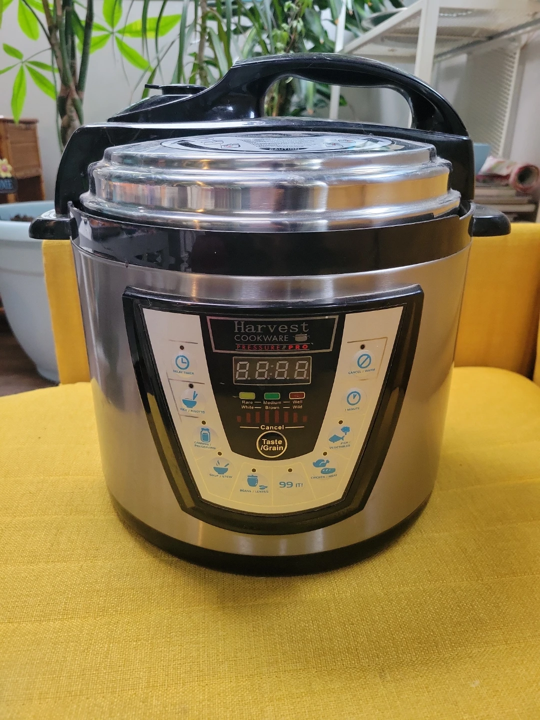 Pressure cooker
