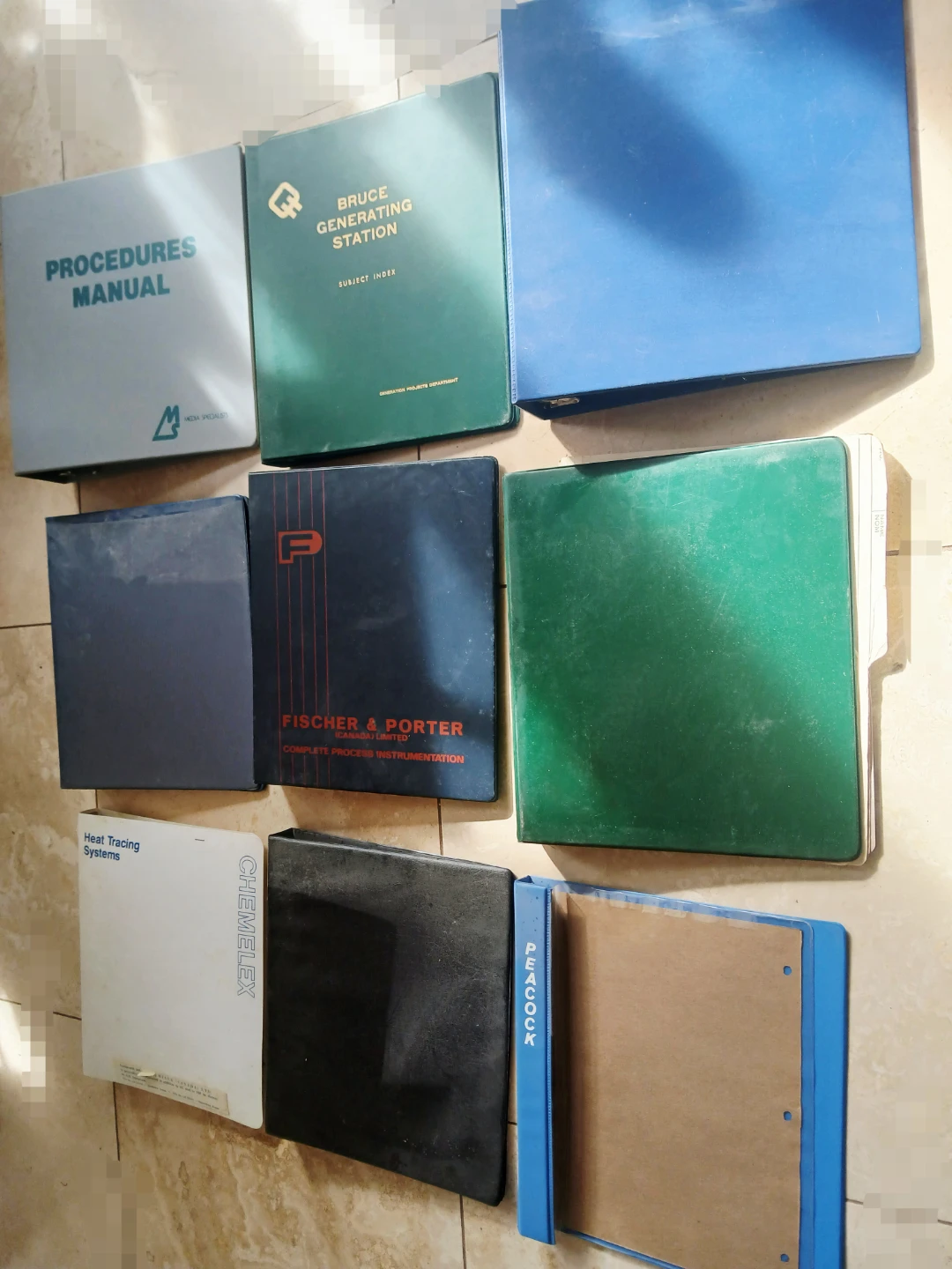 FREE Assorted School Binders - photo 2