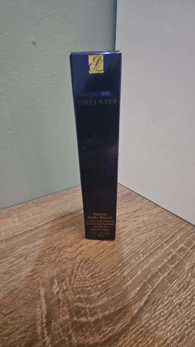 Estee Lauder Futurist Hydra Rescue Moisturizing Makeup