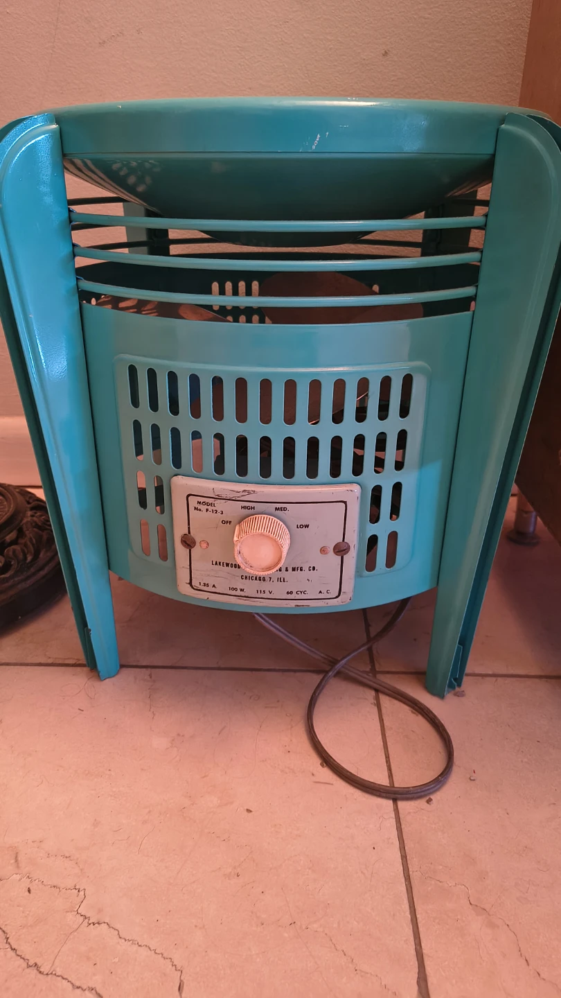 Vintage Lakewood F-12-3 Metal Fan