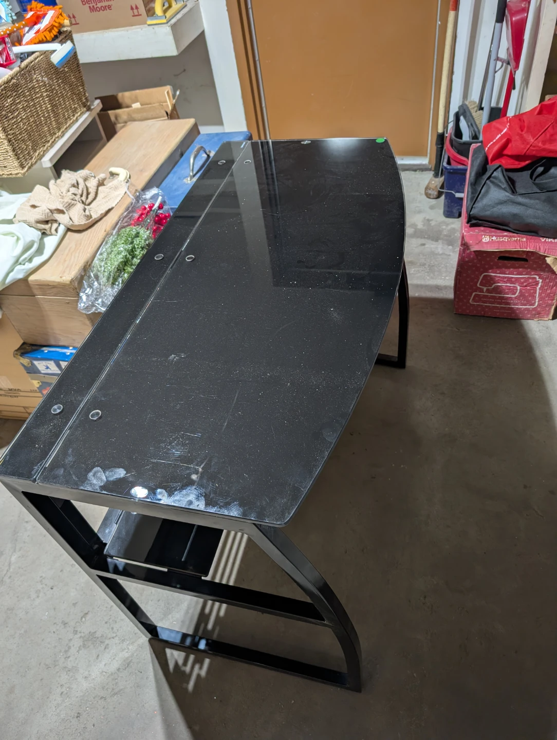 Black heavy glass top desk 40"x20". - photo 3