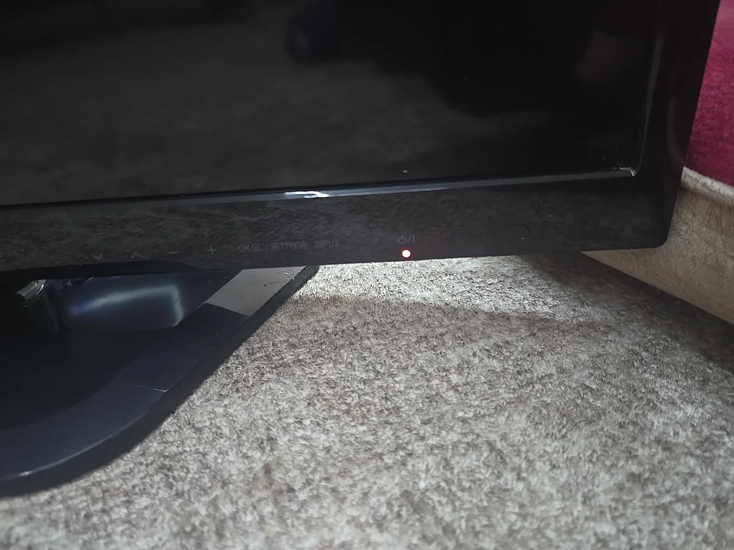 LG 28-inch LED Television - photo 3