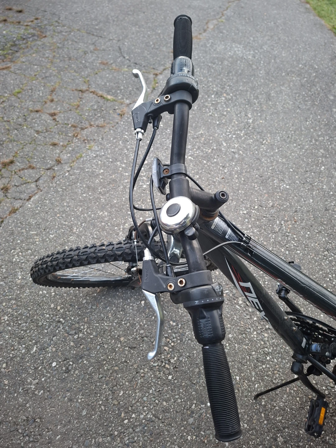NEXT Deflect 24-Speed Mountain Bike - Trail Ready - photo 5