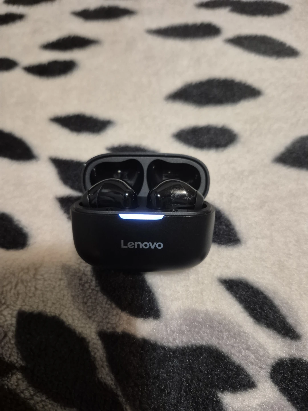 256gb Turquoise Nintendo Switch Lite with Lenovo Earbuds - photo 2